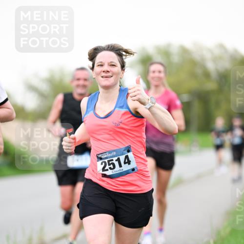 07.04.2024 - 43. Internationalen Wilhelmsburger Insellauf Dr. Thomas Lammeyer http://msf.ph/oto/6039310 07.04.2024 10:31:08 Laufen 2514 meine-sportfotos.de