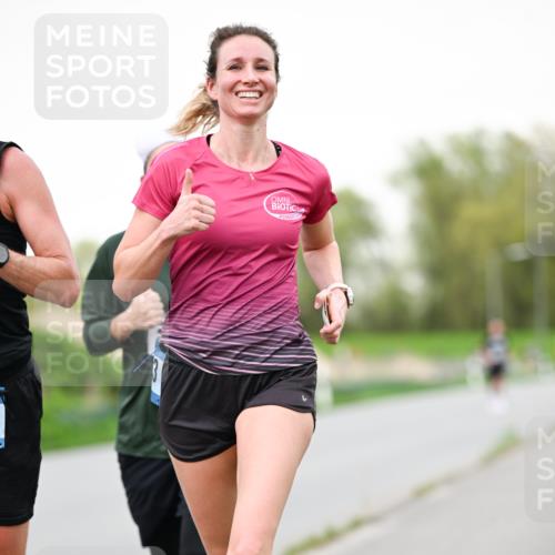 07.04.2024 - 43. Internationalen Wilhelmsburger Insellauf Dr. Thomas Lammeyer http://msf.ph/oto/6039320 07.04.2024 10:31:10 Laufen  meine-sportfotos.de