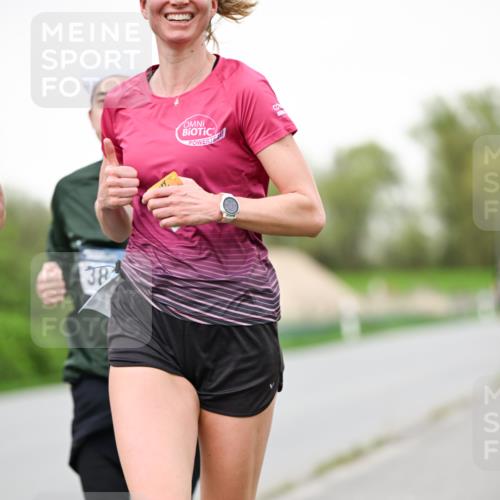 07.04.2024 - 43. Internationalen Wilhelmsburger Insellauf Dr. Thomas Lammeyer http://msf.ph/oto/6039323 07.04.2024 10:31:11 Laufen 38 meine-sportfotos.de