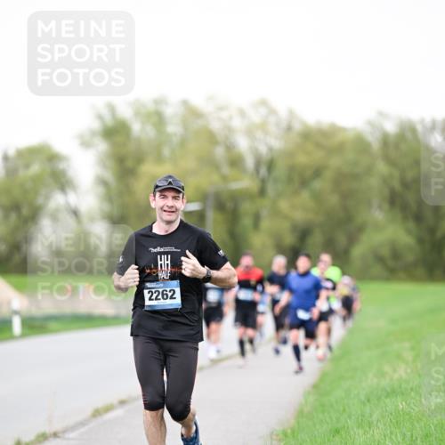 07.04.2024 - 43. Internationalen Wilhelmsburger Insellauf Dr. Thomas Lammeyer http://msf.ph/oto/6039330 07.04.2024 10:31:15 Laufen 2262 meine-sportfotos.de