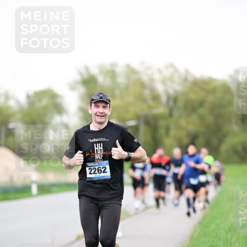 07.04.2024 - 43. Internationalen Wilhelmsburger Insellauf Dr. Thomas Lammeyer http://msf.ph/oto/6039335 07.04.2024 10:31:16 Laufen 157, 2262 meine-sportfotos.de