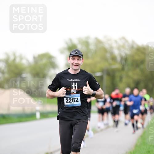 07.04.2024 - 43. Internationalen Wilhelmsburger Insellauf Dr. Thomas Lammeyer http://msf.ph/oto/6039337 07.04.2024 10:31:16 Laufen 2262 meine-sportfotos.de