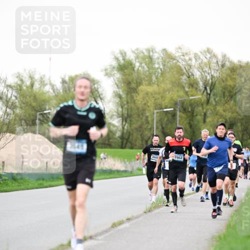 07.04.2024 - 43. Internationalen Wilhelmsburger Insellauf Dr. Thomas Lammeyer http://msf.ph/oto/6039341 07.04.2024 10:31:19 Laufen 6 meine-sportfotos.de