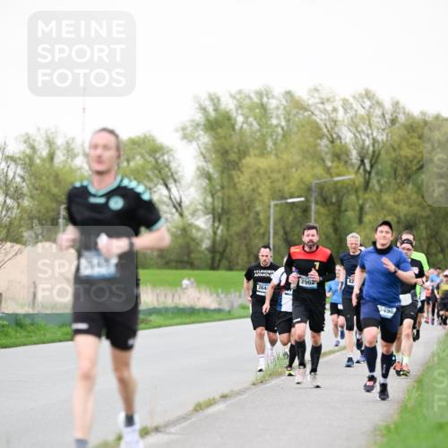 07.04.2024 - 43. Internationalen Wilhelmsburger Insellauf Dr. Thomas Lammeyer http://msf.ph/oto/6039343 07.04.2024 10:31:19 Laufen 264, 42, 2962, 5458 meine-sportfotos.de