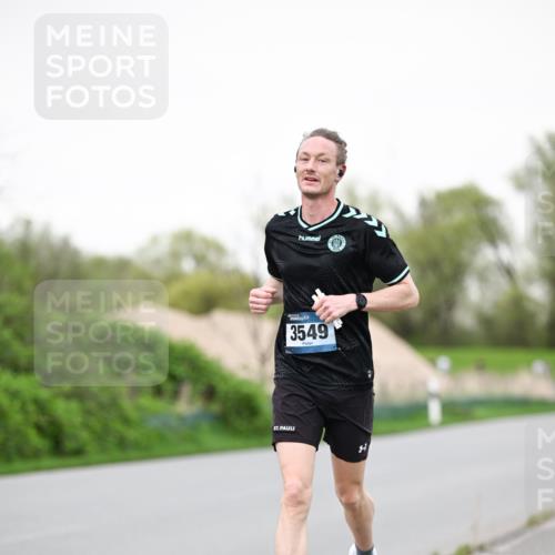 07.04.2024 - 43. Internationalen Wilhelmsburger Insellauf Dr. Thomas Lammeyer http://msf.ph/oto/6039346 07.04.2024 10:31:20 Laufen 3549 meine-sportfotos.de