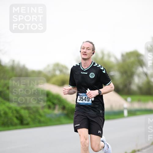 07.04.2024 - 43. Internationalen Wilhelmsburger Insellauf Dr. Thomas Lammeyer http://msf.ph/oto/6039347 07.04.2024 10:31:20 Laufen 3549 meine-sportfotos.de