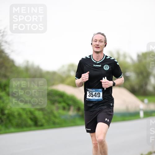 07.04.2024 - 43. Internationalen Wilhelmsburger Insellauf Dr. Thomas Lammeyer http://msf.ph/oto/6039348 07.04.2024 10:31:20 Laufen 3549 meine-sportfotos.de