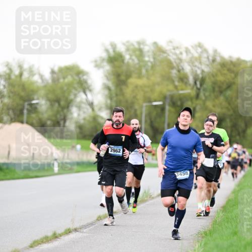 07.04.2024 - 43. Internationalen Wilhelmsburger Insellauf Dr. Thomas Lammeyer http://msf.ph/oto/6039352 07.04.2024 10:31:21 Laufen 2962, 3721, 3458 meine-sportfotos.de