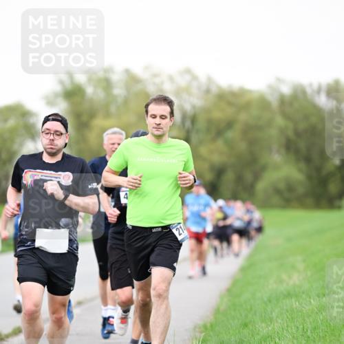 07.04.2024 - 43. Internationalen Wilhelmsburger Insellauf Dr. Thomas Lammeyer http://msf.ph/oto/6039373 07.04.2024 10:31:26 Laufen 214 meine-sportfotos.de