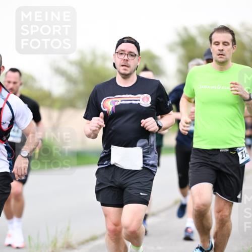 07.04.2024 - 43. Internationalen Wilhelmsburger Insellauf Dr. Thomas Lammeyer http://msf.ph/oto/6039377 07.04.2024 10:31:27 Laufen 214 meine-sportfotos.de