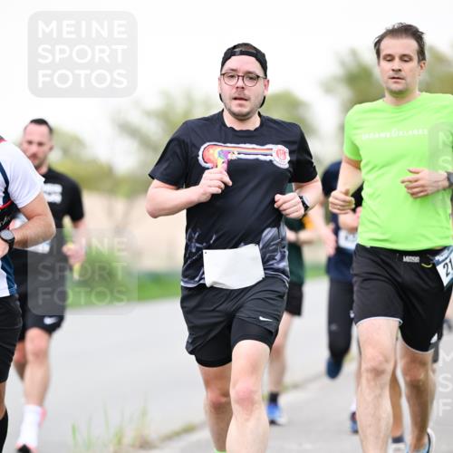 07.04.2024 - 43. Internationalen Wilhelmsburger Insellauf Dr. Thomas Lammeyer http://msf.ph/oto/6039378 07.04.2024 10:31:27 Laufen 21 meine-sportfotos.de