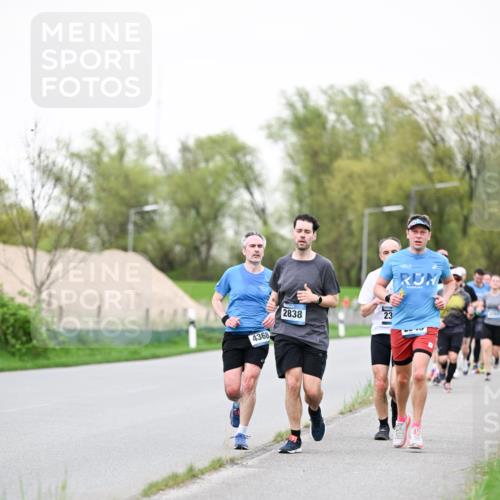 07.04.2024 - 43. Internationalen Wilhelmsburger Insellauf Dr. Thomas Lammeyer http://msf.ph/oto/6039389 07.04.2024 10:31:31 Laufen 4368, 2838, 23, 900 meine-sportfotos.de
