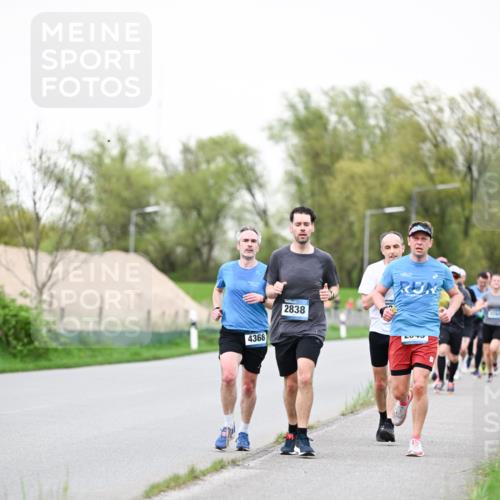 07.04.2024 - 43. Internationalen Wilhelmsburger Insellauf Dr. Thomas Lammeyer http://msf.ph/oto/6039390 07.04.2024 10:31:31 Laufen 4368, 2838 meine-sportfotos.de