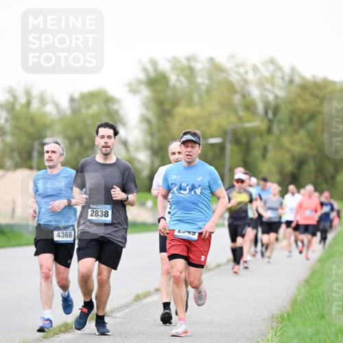 07.04.2024 - 43. Internationalen Wilhelmsburger Insellauf Dr. Thomas Lammeyer http://msf.ph/oto/6039395 07.04.2024 10:31:32 Laufen 4368, 2838 meine-sportfotos.de