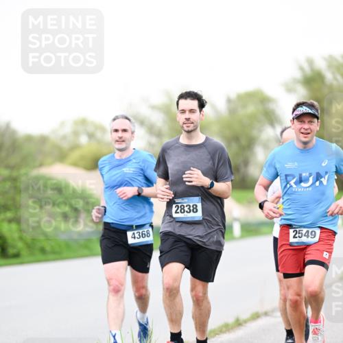 07.04.2024 - 43. Internationalen Wilhelmsburger Insellauf Dr. Thomas Lammeyer http://msf.ph/oto/6039403 07.04.2024 10:31:34 Laufen 4368, 2838, 2549 meine-sportfotos.de