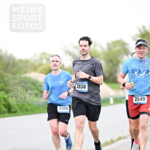 07.04.2024 - 43. Internationalen Wilhelmsburger Insellauf Dr. Thomas Lammeyer http://msf.ph/oto/6039404 07.04.2024 10:31:34 Laufen 4368, 2838, 2549 meine-sportfotos.de