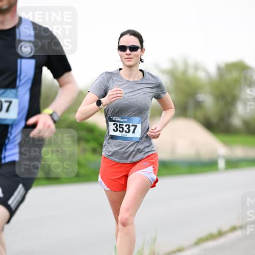 07.04.2024 - 43. Internationalen Wilhelmsburger Insellauf Dr. Thomas Lammeyer http://msf.ph/oto/6039620 07.04.2024 10:32:21 Laufen 07, 3537 meine-sportfotos.de