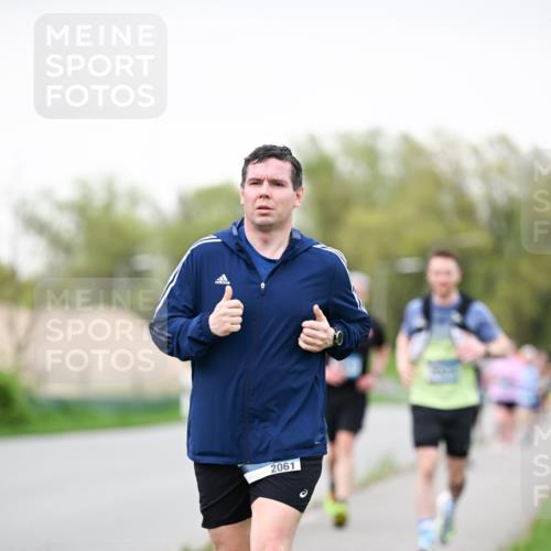 07.04.2024 - 43. Internationalen Wilhelmsburger Insellauf Dr. Thomas Lammeyer http://msf.ph/oto/6039778 07.04.2024 10:32:57 Laufen 2061 meine-sportfotos.de