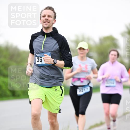 07.04.2024 - 43. Internationalen Wilhelmsburger Insellauf Dr. Thomas Lammeyer http://msf.ph/oto/6039828 07.04.2024 10:33:09 Laufen 35, 2217 meine-sportfotos.de