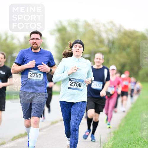 07.04.2024 - 43. Internationalen Wilhelmsburger Insellauf Dr. Thomas Lammeyer http://msf.ph/oto/6040258 07.04.2024 10:34:41 Laufen 2751, 2750 meine-sportfotos.de