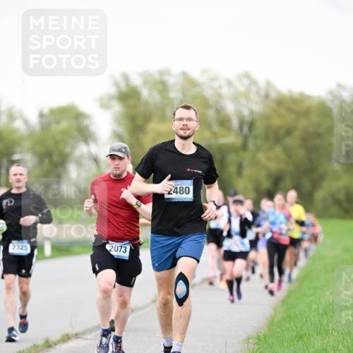 07.04.2024 - 43. Internationalen Wilhelmsburger Insellauf Dr. Thomas Lammeyer http://msf.ph/oto/6040386 07.04.2024 10:35:09 Laufen 2073, 2325, 2480 meine-sportfotos.de