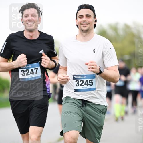07.04.2024 - 43. Internationalen Wilhelmsburger Insellauf Dr. Thomas Lammeyer http://msf.ph/oto/6040624 07.04.2024 10:36:03 Laufen 3247, 3245 meine-sportfotos.de