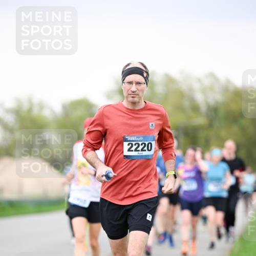 07.04.2024 - 43. Internationalen Wilhelmsburger Insellauf Dr. Thomas Lammeyer http://msf.ph/oto/6040756 07.04.2024 10:36:41 Laufen 2220 meine-sportfotos.de