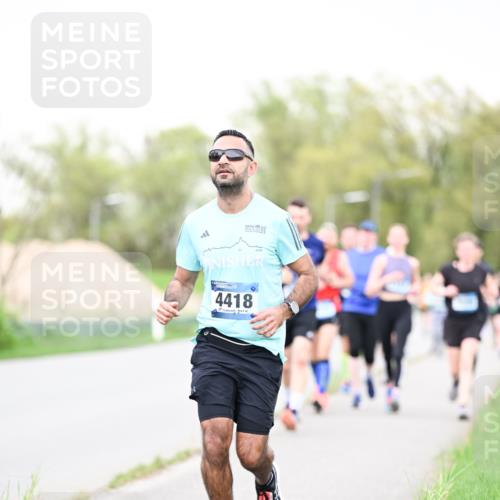 07.04.2024 - 43. Internationalen Wilhelmsburger Insellauf Dr. Thomas Lammeyer http://msf.ph/oto/6040865 07.04.2024 10:36:57 Laufen 4, 4418 meine-sportfotos.de