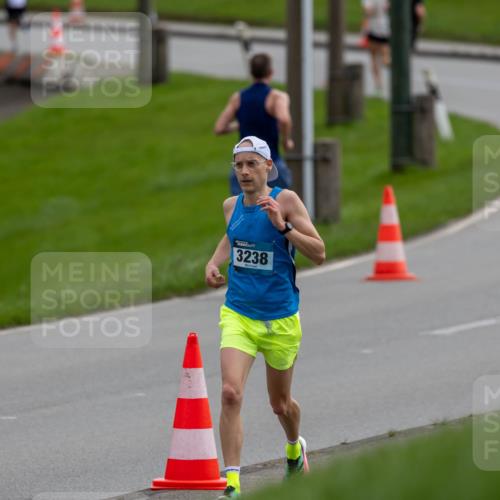 07.04.2024 - 43. Internationalen Wilhelmsburger Insellauf Michael Strokosch http://msf.ph/oto/6040908 07.04.2024 10:20:01 Laufen 3238 meine-sportfotos.de