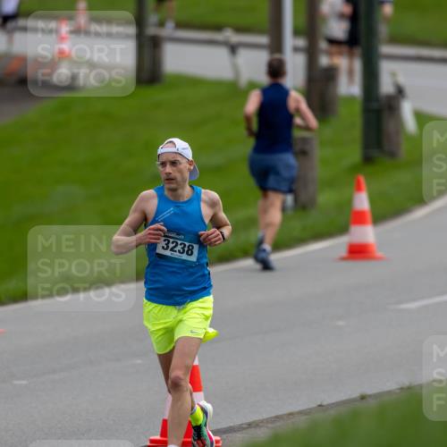 07.04.2024 - 43. Internationalen Wilhelmsburger Insellauf Michael Strokosch http://msf.ph/oto/6040912 07.04.2024 10:20:01 Laufen 3238 meine-sportfotos.de