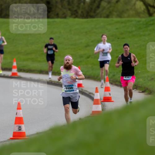 07.04.2024 - 43. Internationalen Wilhelmsburger Insellauf Michael Strokosch http://msf.ph/oto/6040919 07.04.2024 10:20:17 Laufen 2499, 4387 meine-sportfotos.de