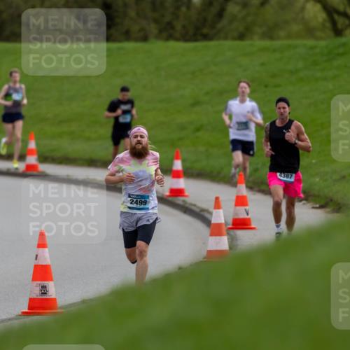 07.04.2024 - 43. Internationalen Wilhelmsburger Insellauf Michael Strokosch http://msf.ph/oto/6040921 07.04.2024 10:20:17 Laufen 2499, 4387 meine-sportfotos.de