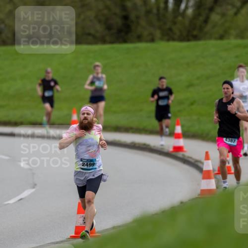 07.04.2024 - 43. Internationalen Wilhelmsburger Insellauf Michael Strokosch http://msf.ph/oto/6040929 07.04.2024 10:20:18 Laufen 2499, 4387 meine-sportfotos.de