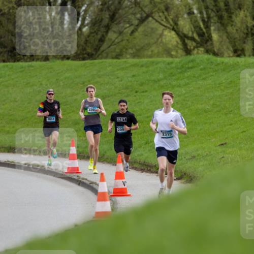07.04.2024 - 43. Internationalen Wilhelmsburger Insellauf Michael Strokosch http://msf.ph/oto/6040953 07.04.2024 10:20:23 Laufen 3854, 2841, 4392, 209, 2315 meine-sportfotos.de