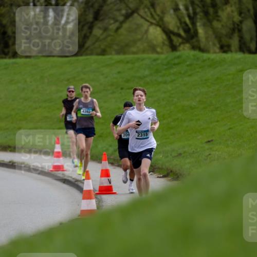 07.04.2024 - 43. Internationalen Wilhelmsburger Insellauf Michael Strokosch http://msf.ph/oto/6040965 07.04.2024 10:20:25 Laufen 4392, 209, 2315 meine-sportfotos.de