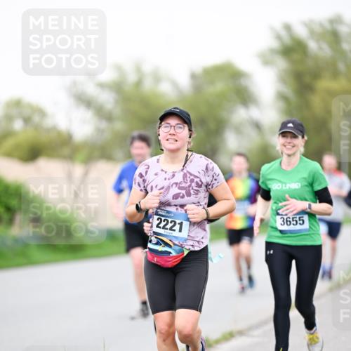 07.04.2024 - 43. Internationalen Wilhelmsburger Insellauf Dr. Thomas Lammeyer http://msf.ph/oto/6040970 07.04.2024 10:37:19 Laufen 2221, 3655 meine-sportfotos.de