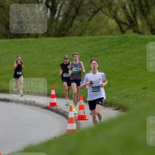 07.04.2024 - 43. Internationalen Wilhelmsburger Insellauf Michael Strokosch http://msf.ph/oto/6040971 07.04.2024 10:20:26 Laufen 2641, 4392, 2315 meine-sportfotos.de