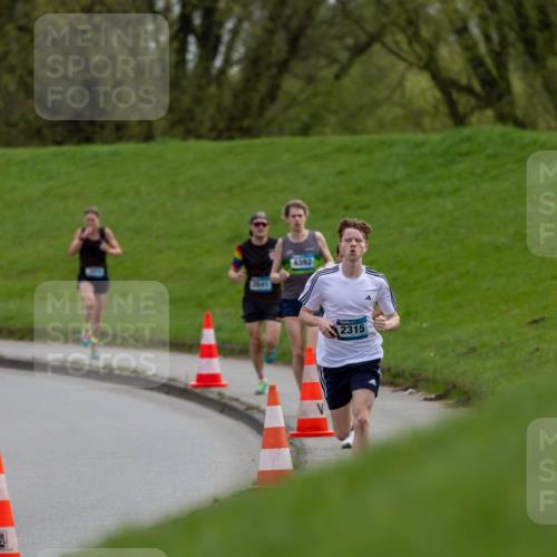 07.04.2024 - 43. Internationalen Wilhelmsburger Insellauf Michael Strokosch http://msf.ph/oto/6040974 07.04.2024 10:20:26 Laufen 2641, 4392, 2315 meine-sportfotos.de
