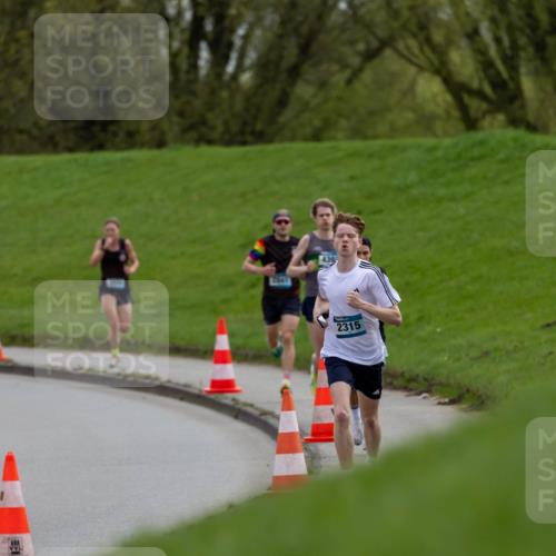 07.04.2024 - 43. Internationalen Wilhelmsburger Insellauf Michael Strokosch http://msf.ph/oto/6040976 07.04.2024 10:20:26 Laufen 2315 meine-sportfotos.de