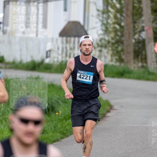 07.04.2024 - 43. Internationalen Wilhelmsburger Insellauf Michael Strokosch http://msf.ph/oto/6041025 07.04.2024 10:20:46 Laufen 4221 meine-sportfotos.de