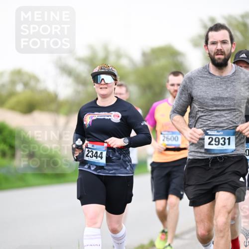07.04.2024 - 43. Internationalen Wilhelmsburger Insellauf Dr. Thomas Lammeyer http://msf.ph/oto/6041030 07.04.2024 10:37:25 Laufen 2344, 2600, 2931, 0 meine-sportfotos.de