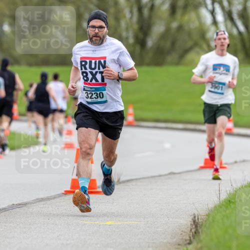 07.04.2024 - 43. Internationalen Wilhelmsburger Insellauf Michael Strokosch http://msf.ph/oto/6041050 07.04.2024 10:21:08 Laufen 3230, 3901 meine-sportfotos.de