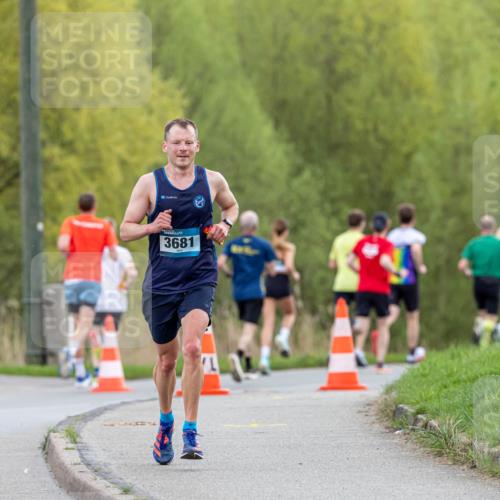 07.04.2024 - 43. Internationalen Wilhelmsburger Insellauf Michael Strokosch http://msf.ph/oto/6041134 07.04.2024 10:22:27 Laufen 3681 meine-sportfotos.de