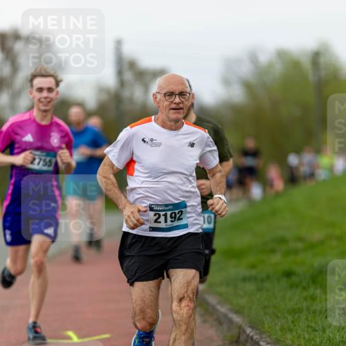 07.04.2024 - 43. Internationalen Wilhelmsburger Insellauf Michael Strokosch http://msf.ph/oto/6041198 07.04.2024 10:24:48 Laufen 2755, 43, 2192, 10 meine-sportfotos.de