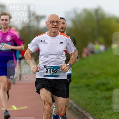 07.04.2024 - 43. Internationalen Wilhelmsburger Insellauf Michael Strokosch http://msf.ph/oto/6041200 07.04.2024 10:24:48 Laufen 21, 2192 meine-sportfotos.de