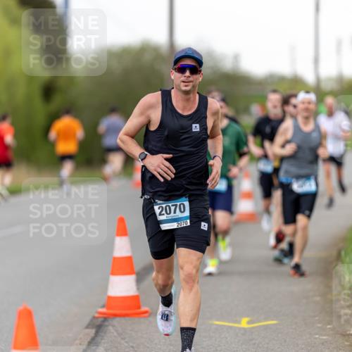 07.04.2024 - 43. Internationalen Wilhelmsburger Insellauf Michael Strokosch http://msf.ph/oto/6041267 07.04.2024 10:25:44 Laufen 2070, 2070, 4 meine-sportfotos.de