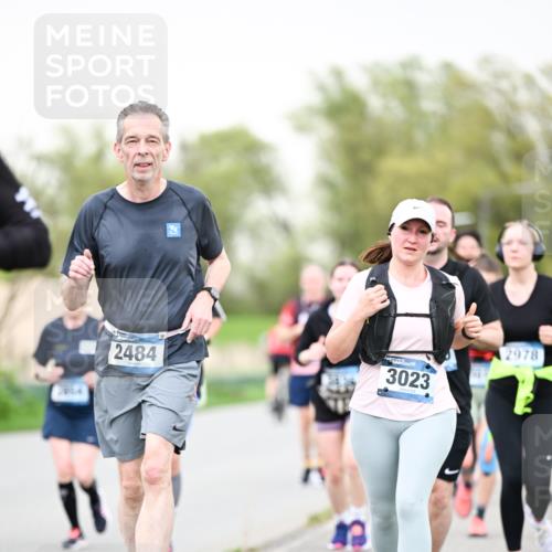 07.04.2024 - 43. Internationalen Wilhelmsburger Insellauf Dr. Thomas Lammeyer http://msf.ph/oto/6041279 07.04.2024 10:37:55 Laufen 2484, 3023, 2978 meine-sportfotos.de