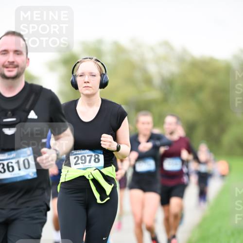 07.04.2024 - 43. Internationalen Wilhelmsburger Insellauf Dr. Thomas Lammeyer http://msf.ph/oto/6041302 07.04.2024 10:37:58 Laufen 3610, 2978 meine-sportfotos.de