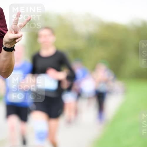 07.04.2024 - 43. Internationalen Wilhelmsburger Insellauf Dr. Thomas Lammeyer http://msf.ph/oto/6041356 07.04.2024 10:38:05 Laufen  meine-sportfotos.de