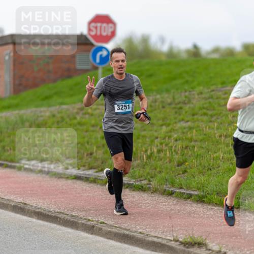 07.04.2024 - 43. Internationalen Wilhelmsburger Insellauf Michael Strokosch http://msf.ph/oto/6041509 07.04.2024 10:29:58 Laufen 3602, 3251 meine-sportfotos.de